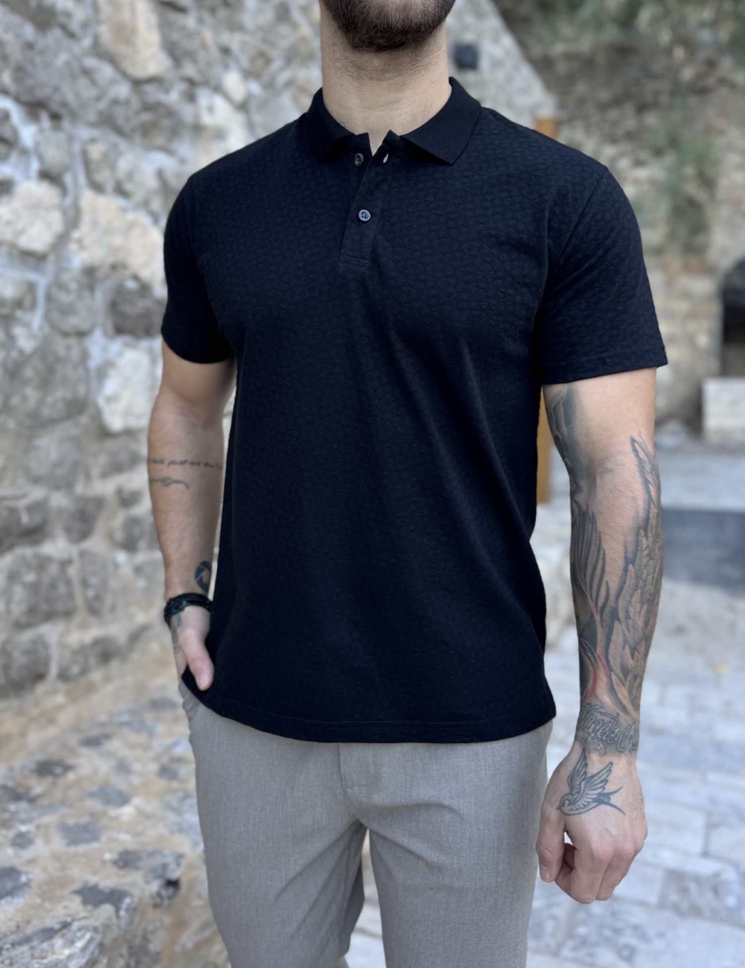 Ανδρική μαύρη Polo κοντομάνικη μπλούζα με ανάγλυφο ύφασμα 252838M